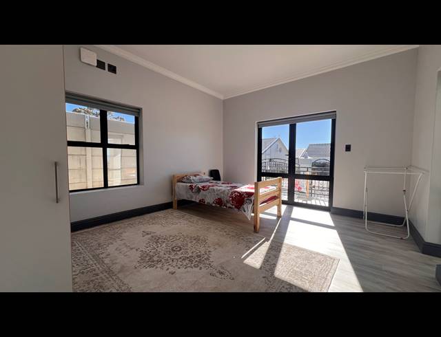 5 BEDROOM HOUSE FOR SALE IN MALMESBURY RURAL